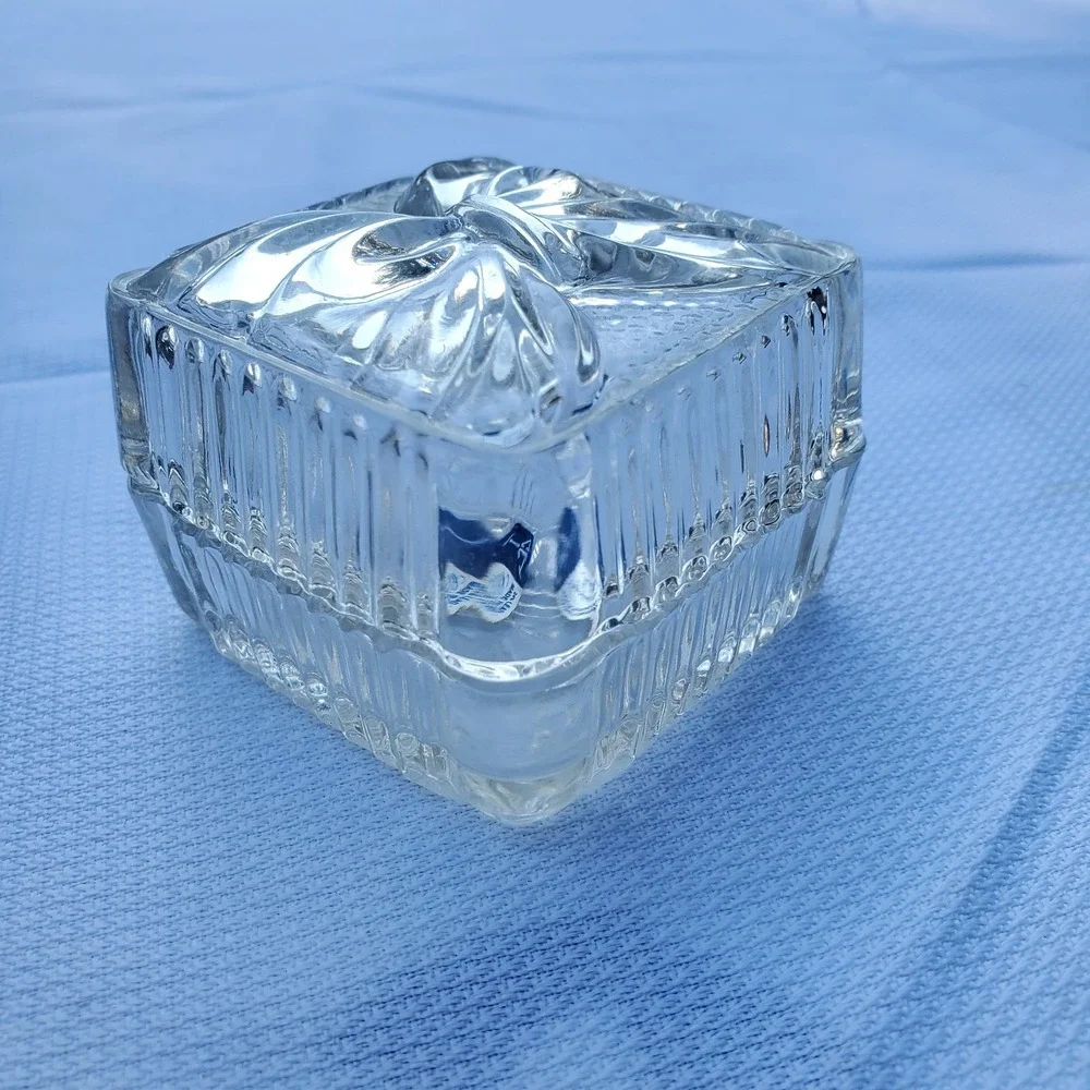Vintage Avon Crystal Treasure‎ Box ♡ Trinket Holder ♡ Beautiful ♡ NIB!